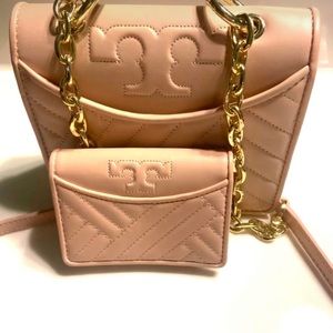 💕Authentic Tory Burch Fleming Set💕